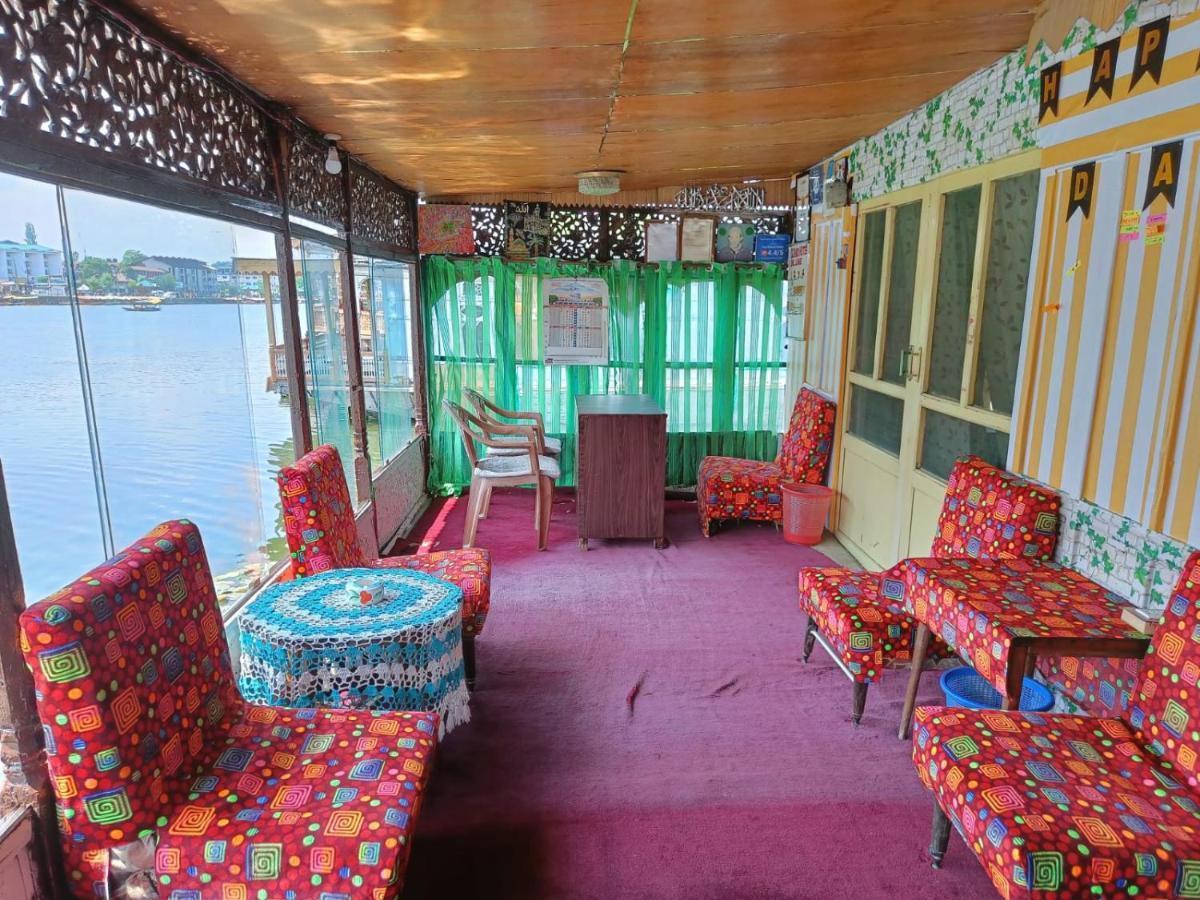 Island Homestay Srīnagar エクステリア 写真